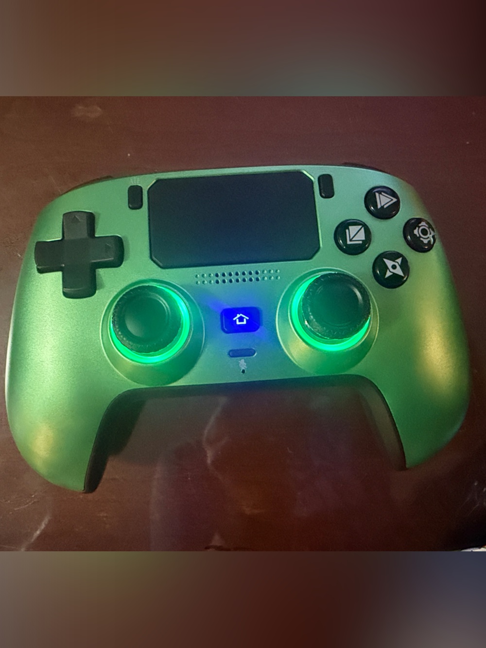 PS5- Green Brand New Controller with LED Lights - Picture 8 of 8